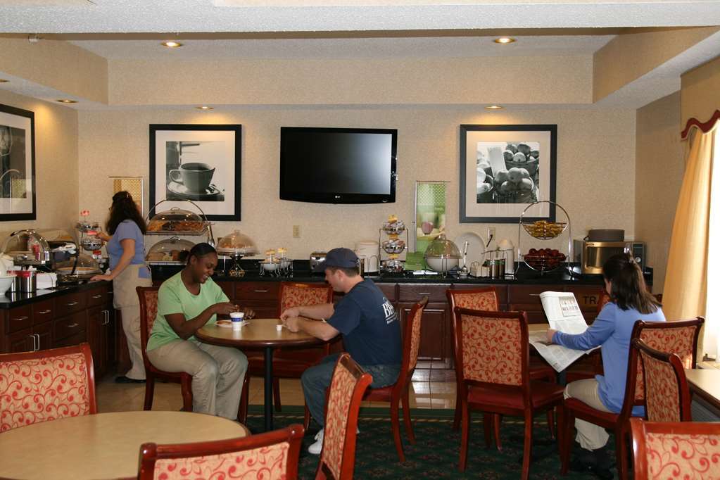 Surestay By Best Western Forsyth Decatur Facilidades foto